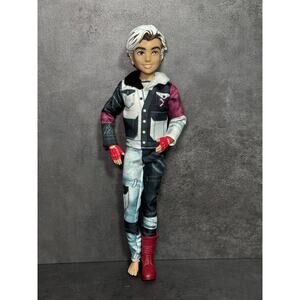 Disney Descendants Carlos De Vil Fashion Doll Hasbro 11.5" Freckles White Hair